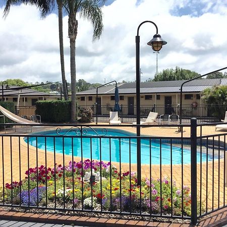 James Street Motor Inn Toowoomba Exteriör bild